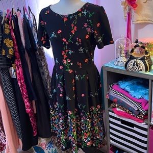 Lularoe amelia sz xl black flowered dress